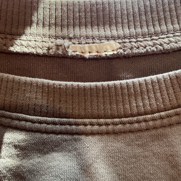 Avocado Brown Athletic Crop Top: Size Large - Picture 8 of 8